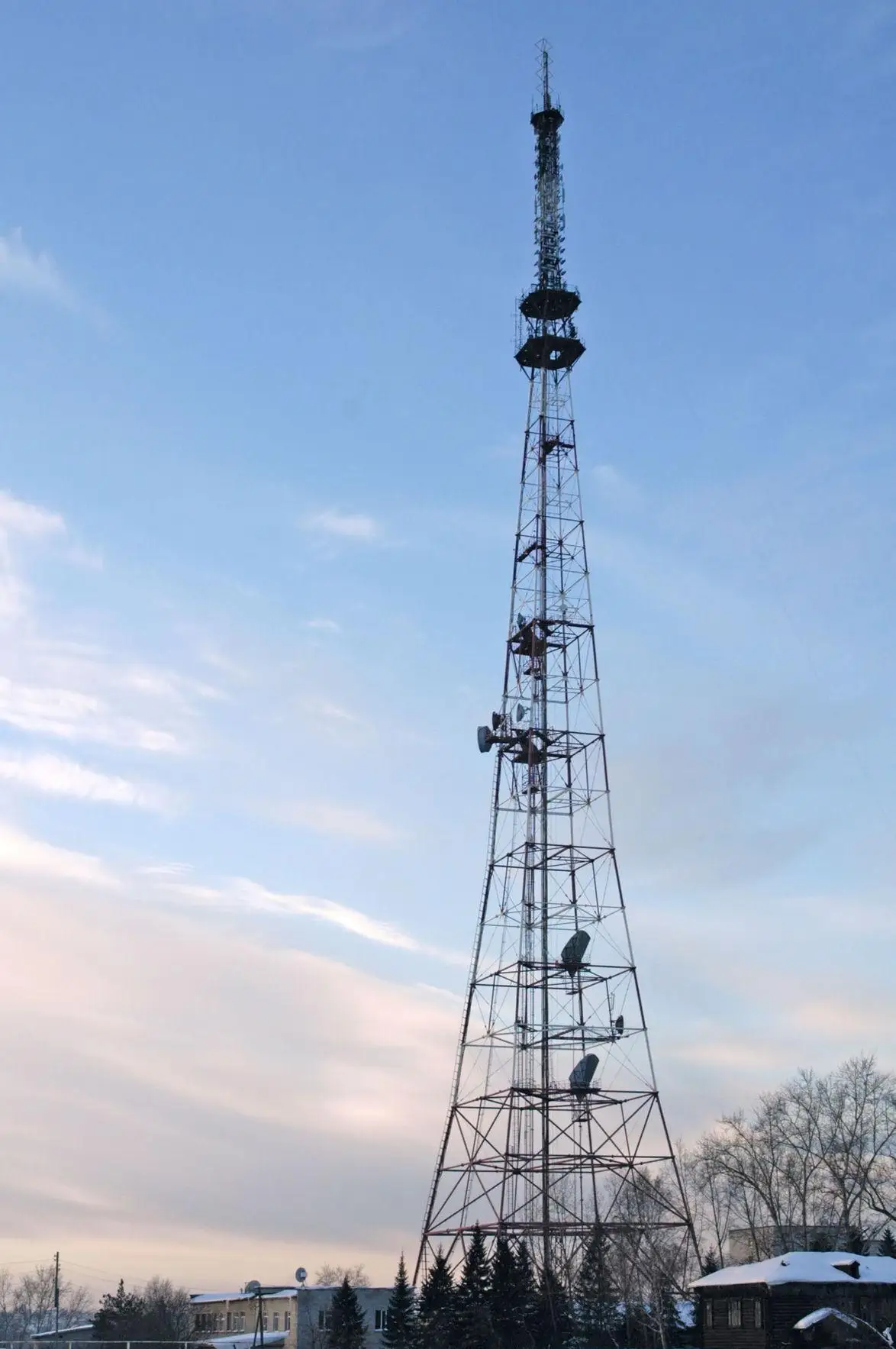 Высококачественная сертифицированная телекоммуникационная башня горячего