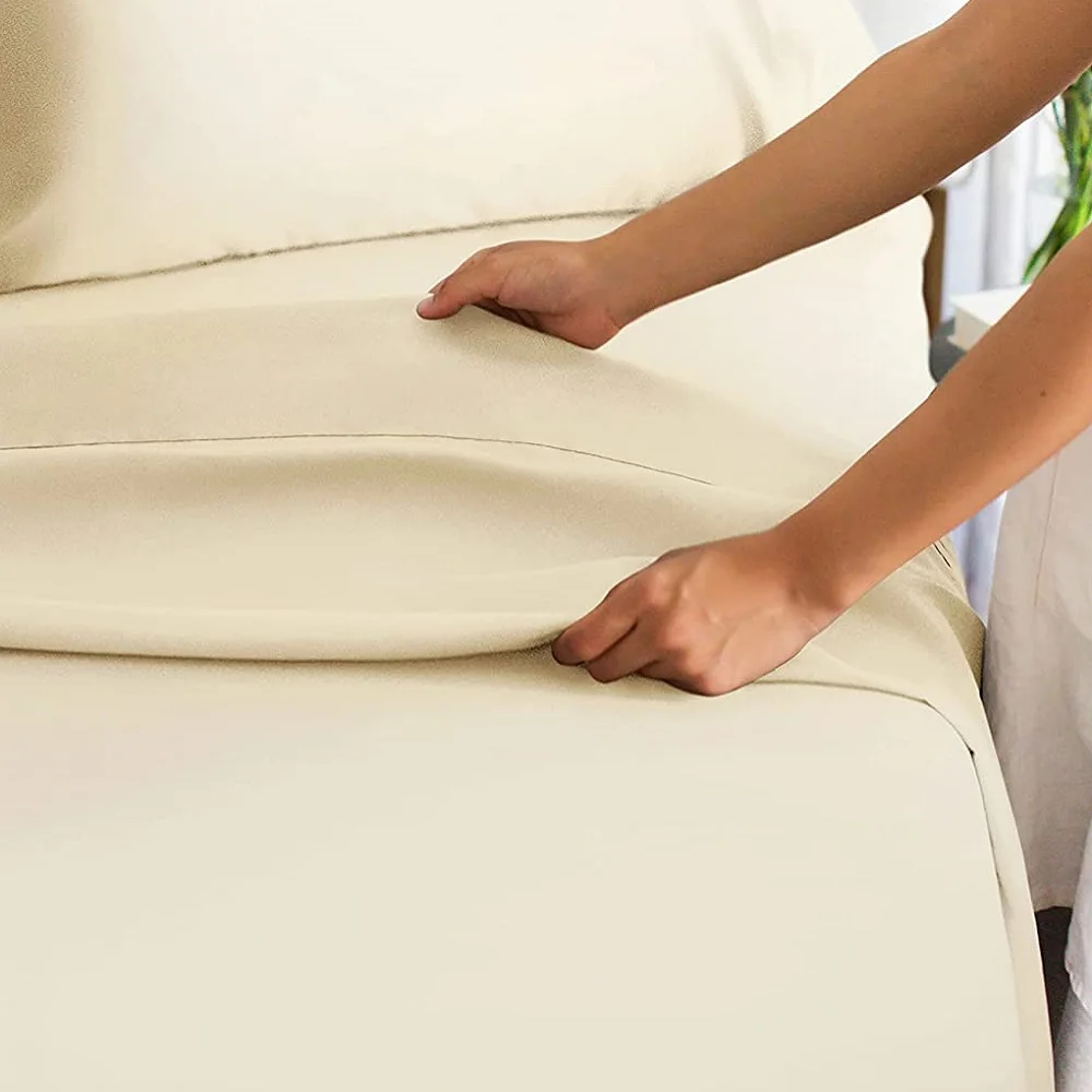 Hotet Luxury Extra Soft Queen Size White Breathable & Cooling 4pcs Bed