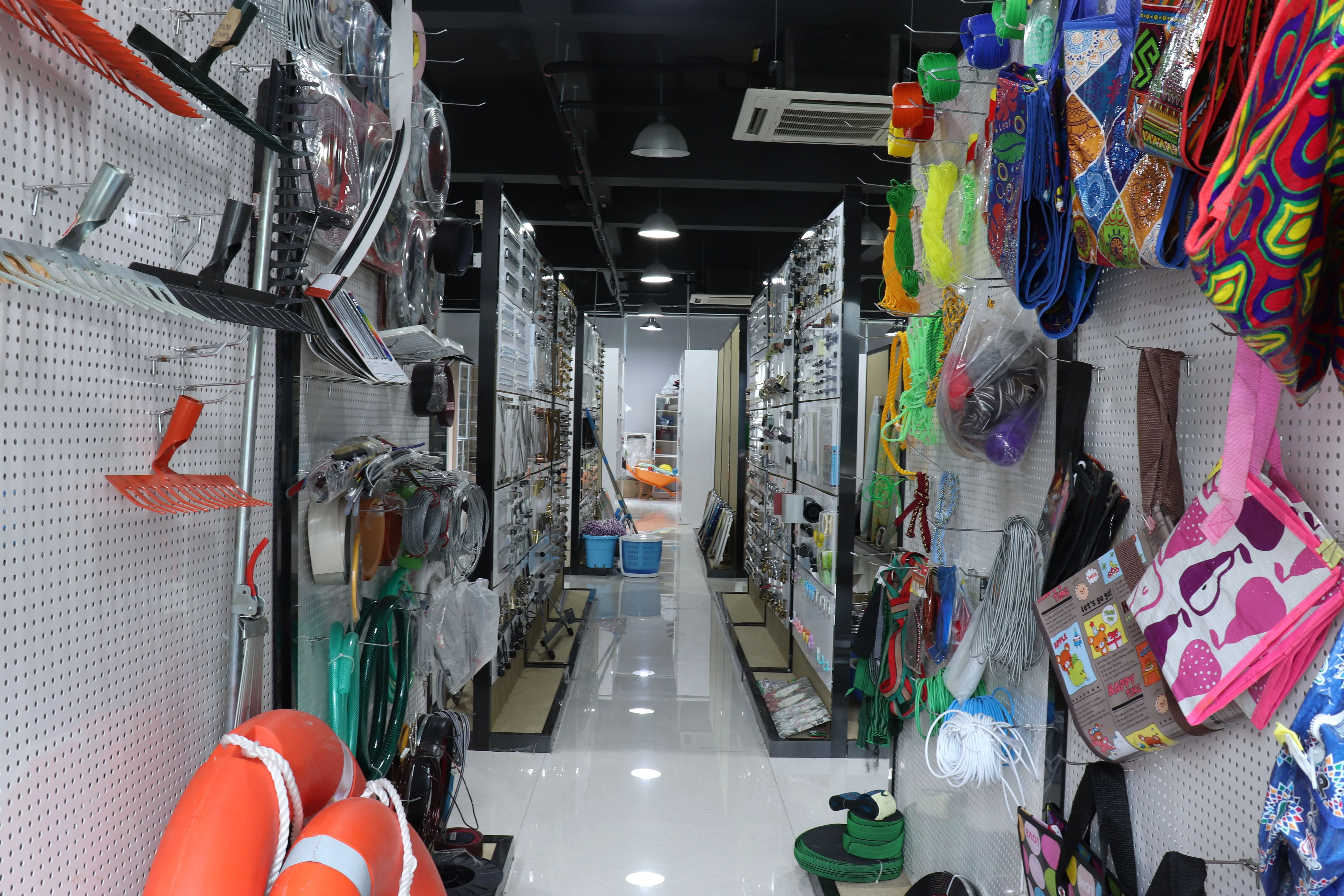 Lanxi Kingway International Trade Co., Ltd. 3