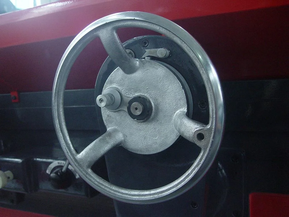 Automobile Engine Crankshaft Grinding Machine MQ8260A and MQ8260C Crankshaft Grinder Machine