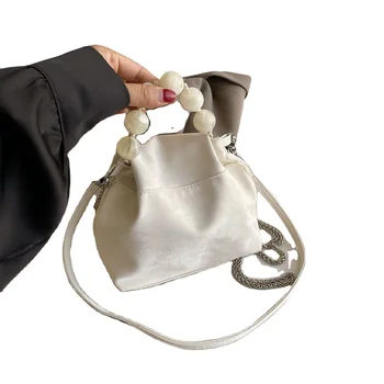 Pearl Chain Ladies 2024 New Fashion Pure Color Women Designer Bags Zipper Pillow Pu Handbags For Pearl Chain Ladies