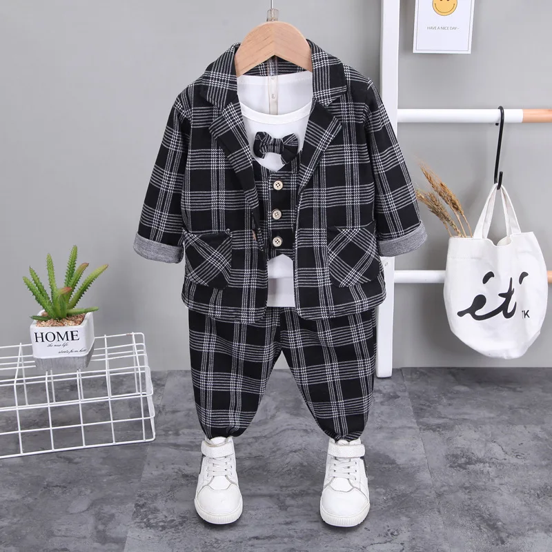 新品あり男の子秋冬服　47点まとめ売り Shop Our New Spring/ Autumn Winter Collection for Boys