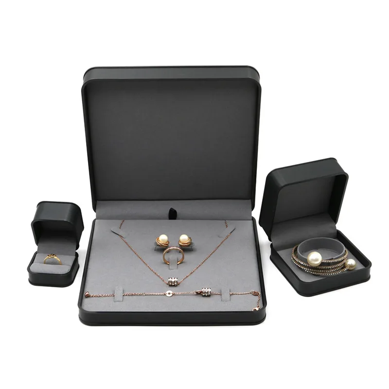 Wholesale Guangzhou Luxury Custom Black Wedding Ring Boxes with Packaging for Rings Bracelets Pendants & Necklaces