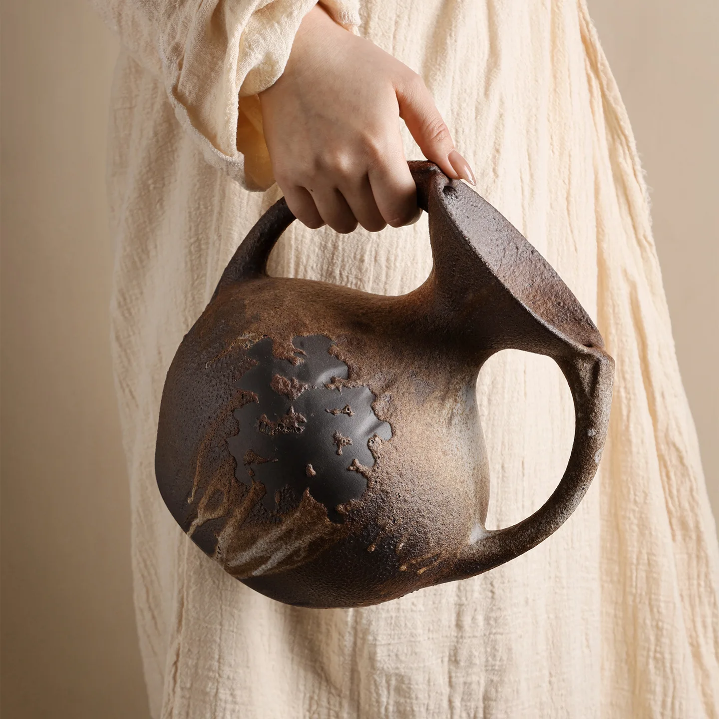 Wabi Sabi Ceramic Vase with Two Handles Rustic Brown Black Gradient Finish Vintage Style Home Decor Dried Flower Arrangement