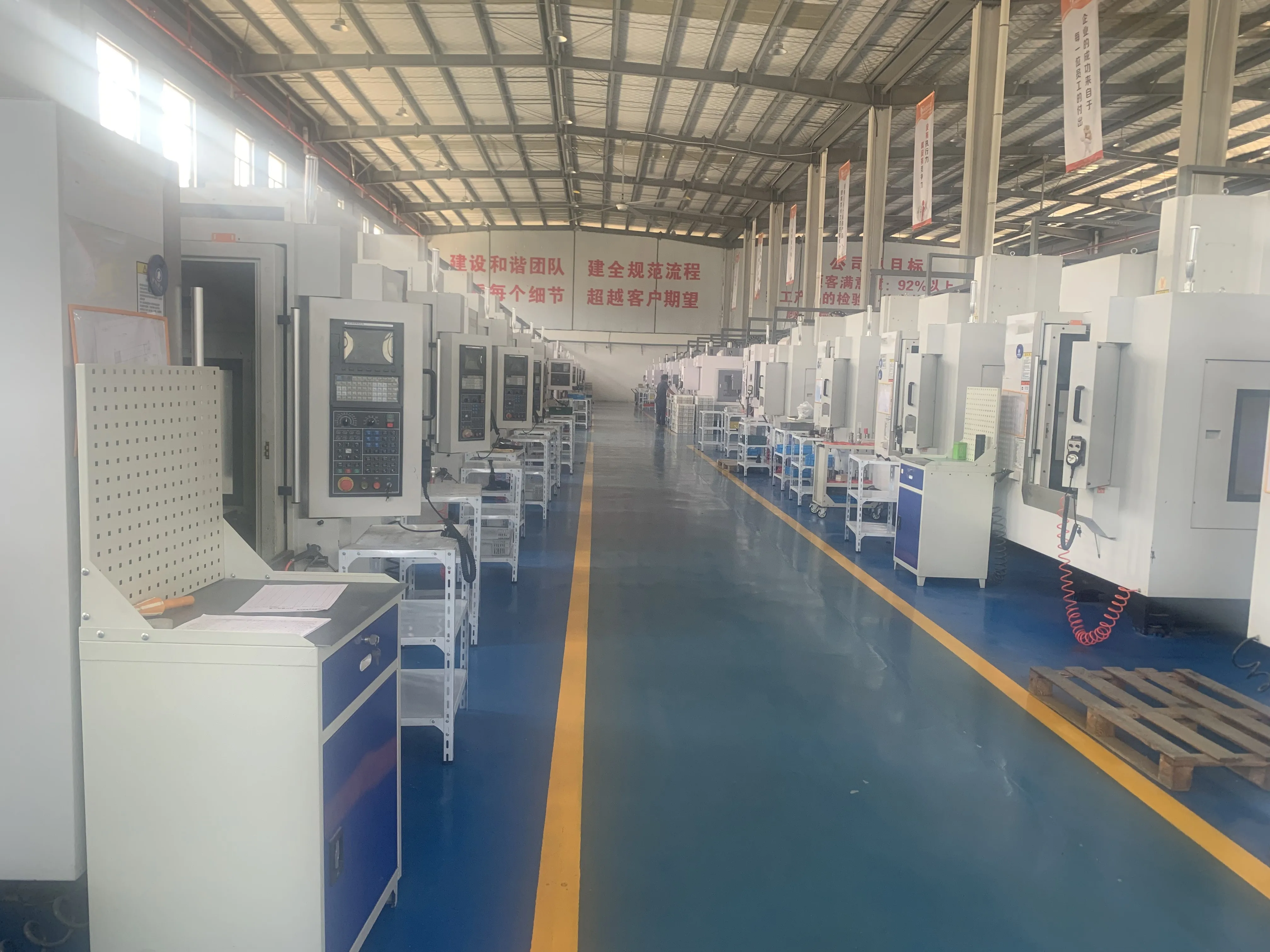 Automatic 3spindles Faucet Making Vertical Cnc Drilling And Tapping Machine / High Efficient