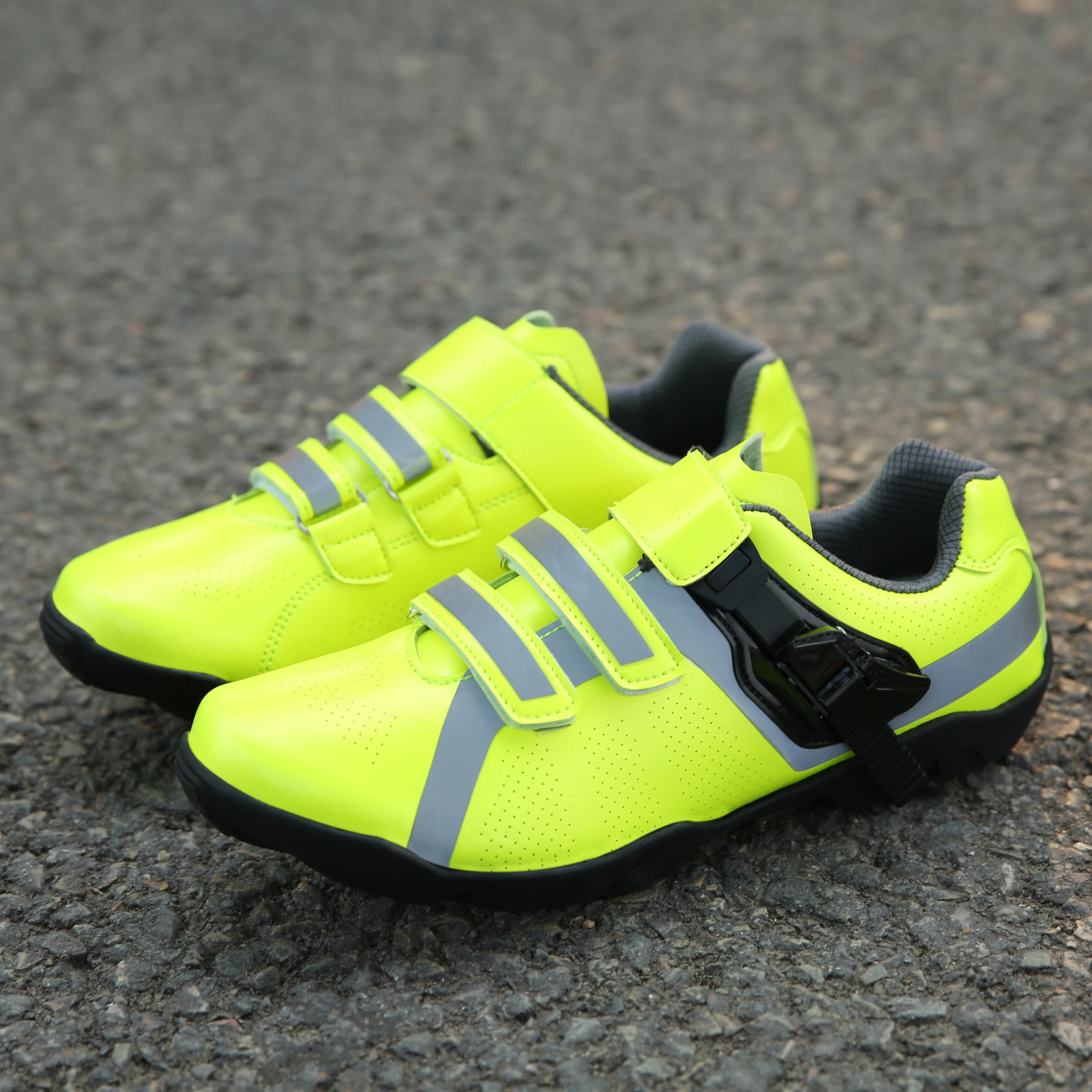 buy cycling shoes