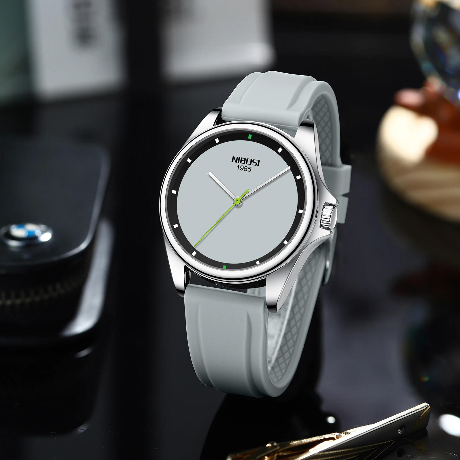 NIBOSI 2570 Customize Logo Simple Design Classical Sports Quartz Watches Silicone Band Men Wristwatches