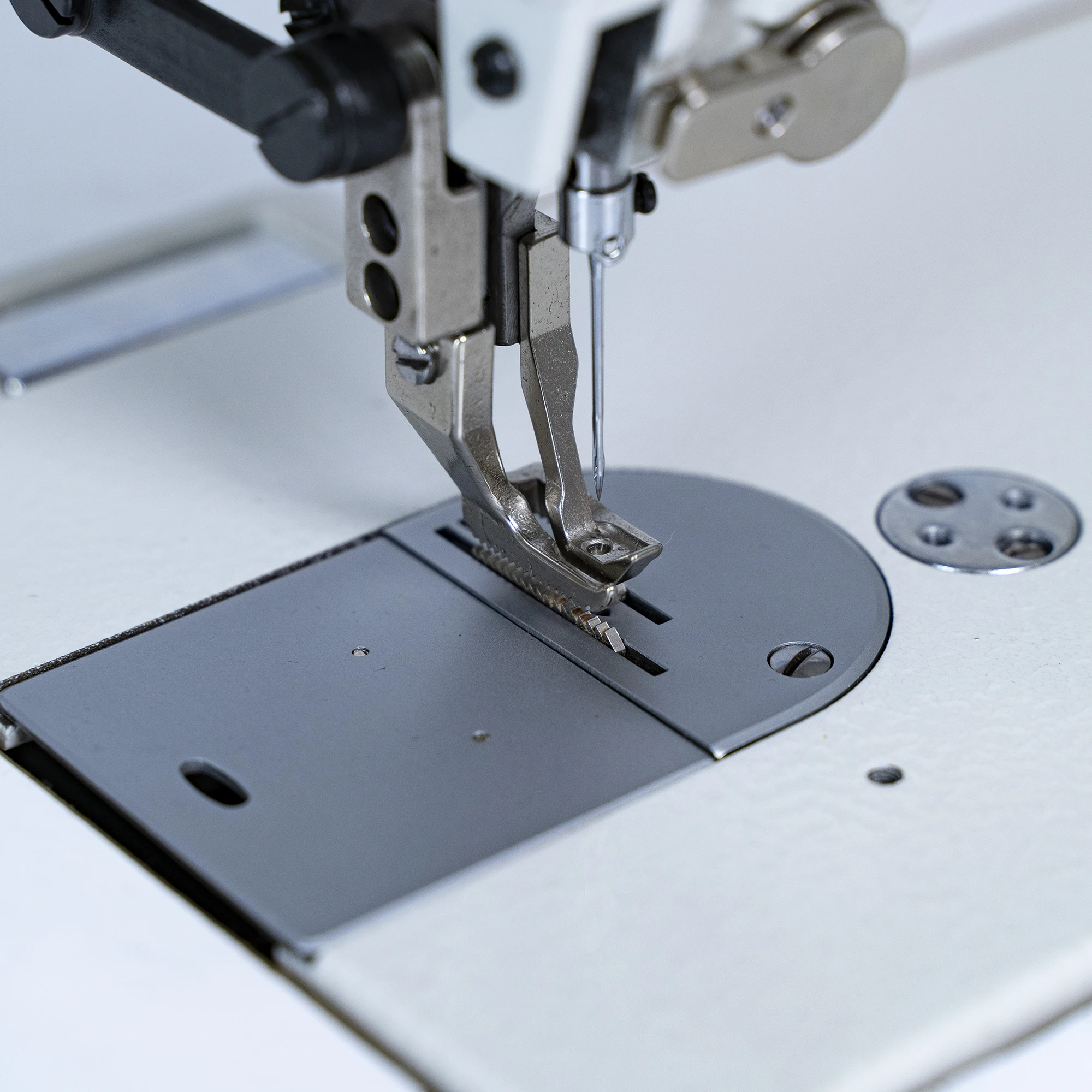 Borater Computer Single Needle Direct Drive Sewing Machine Suitable for Leather Bags and Tents B-0303-D3