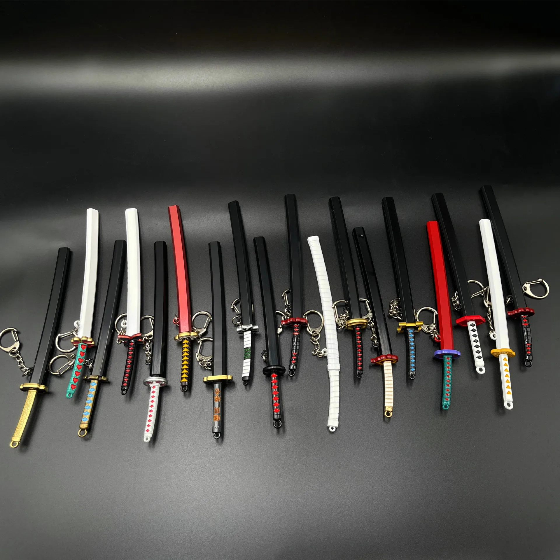 Металлический брелок Kamado Tanjirou Kokushibou tushikuni Michikatsu металлический для ключей 15 см