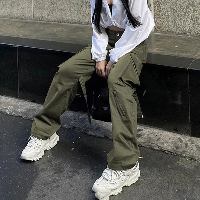 Army green cargo pants baggy pants, Women's Fashion, Bottoms, Other Bottoms  on Carousell