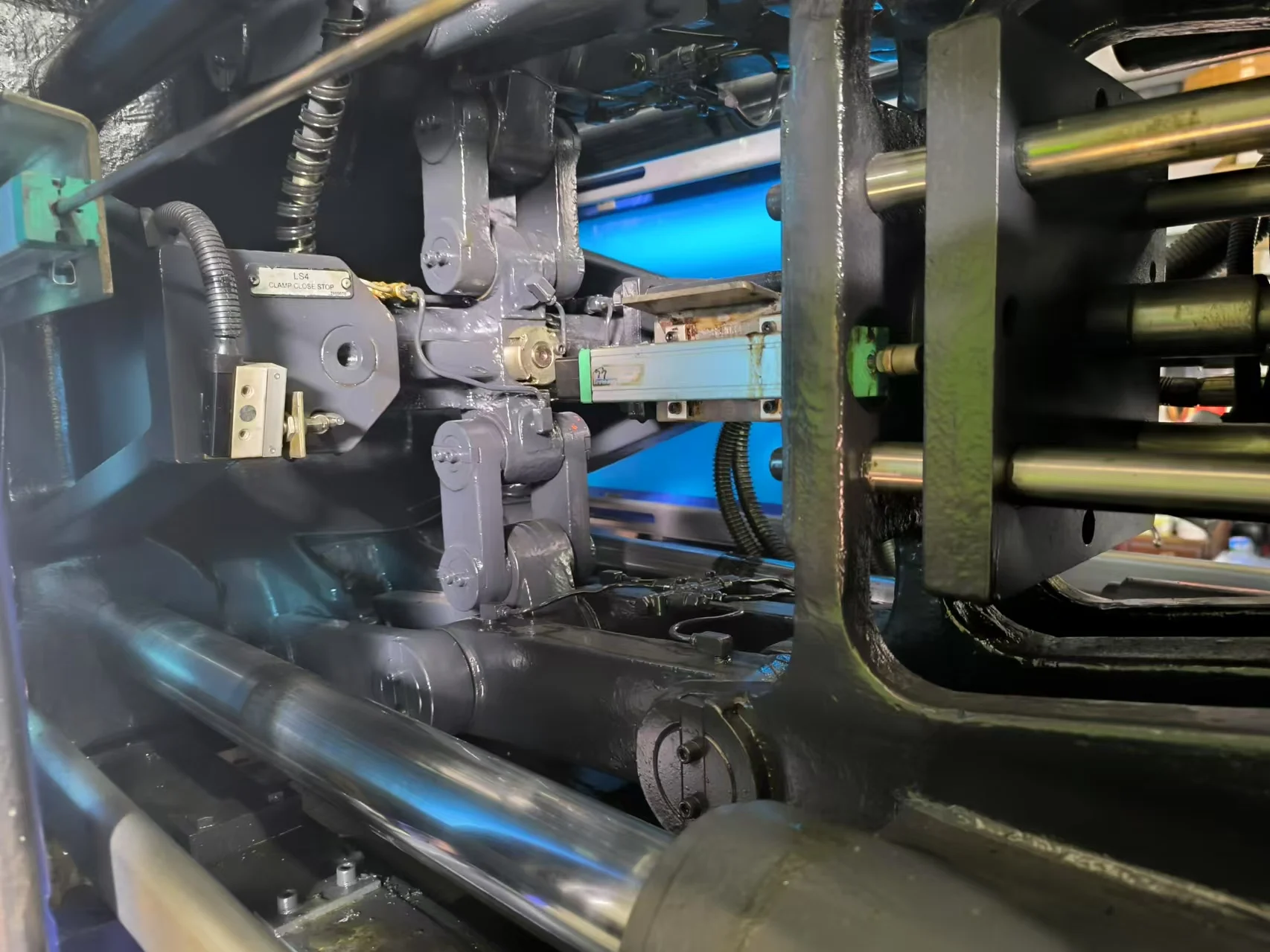 120 Ton Injection Machine Polypropylene Minzen Plastic Injection Molding Machine