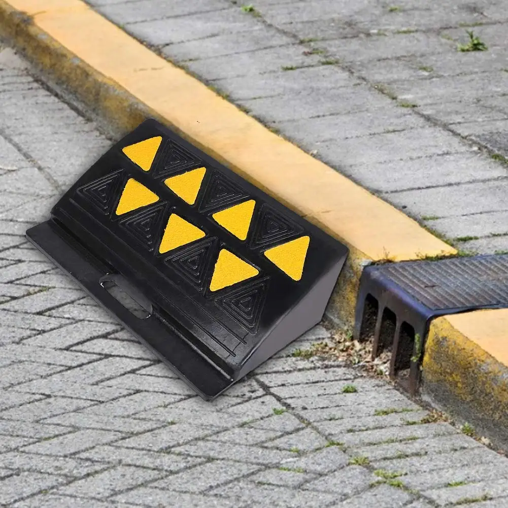 Outdoor Wheelchair Cart Car Step Curb Ramps Roadway Products Rubber Kerb Ramp for Markets details