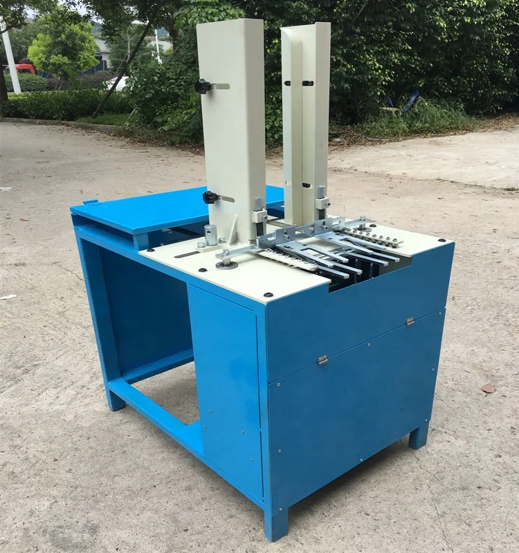Rubber PVC  Slipper Flip Flop Strap Attaching Machine Hawai Chappal Making Machine