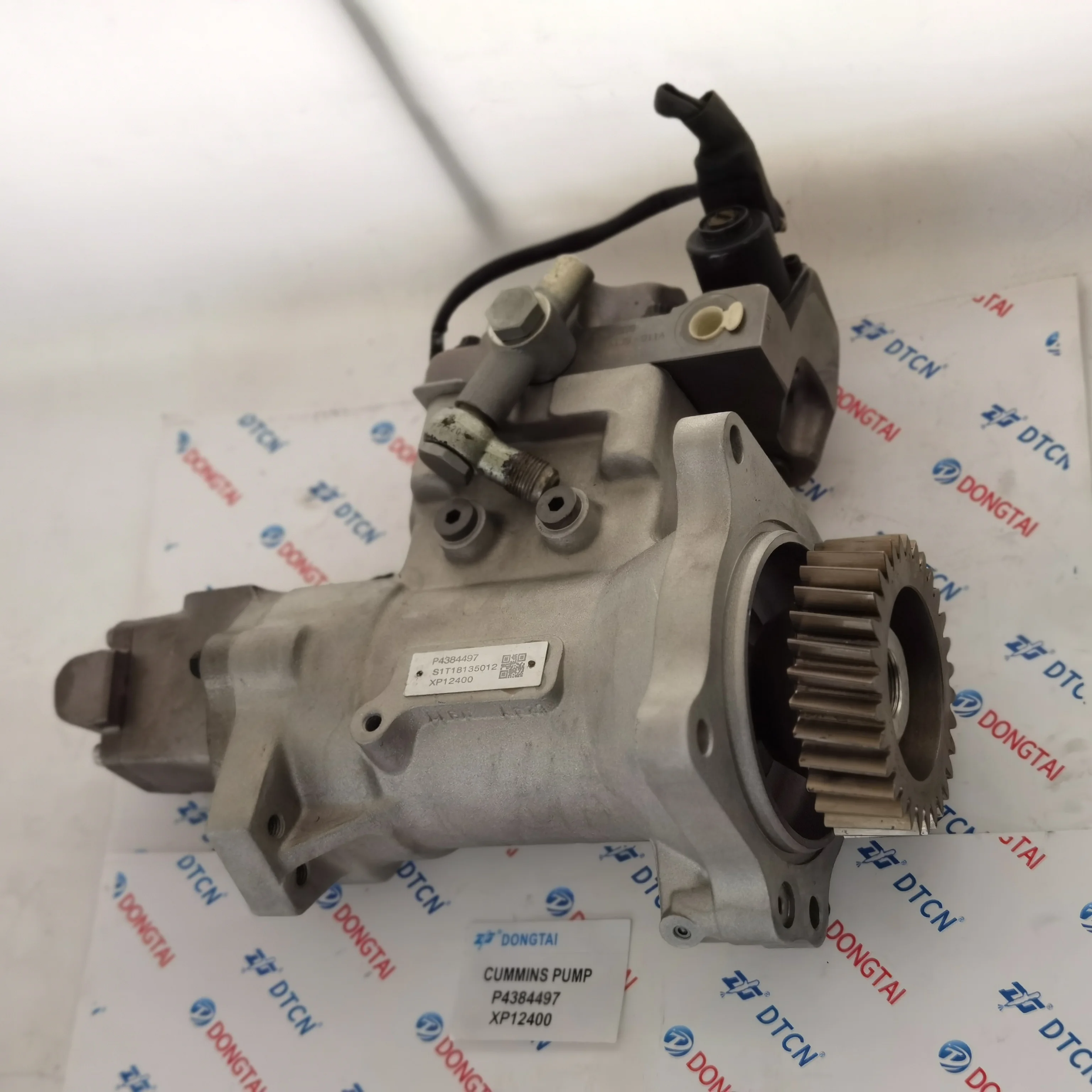 SZ13 D13 Engine Fuel Injection Pump P4384497 2872930