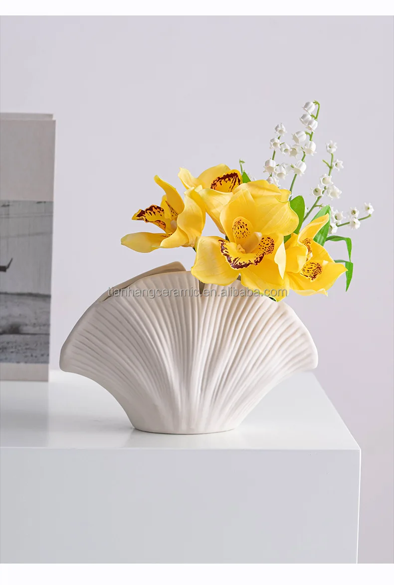 High Luxury Ceramic vase modern dining table small sea shell vase decorative ornaments dried flower aromatherapy.jpg