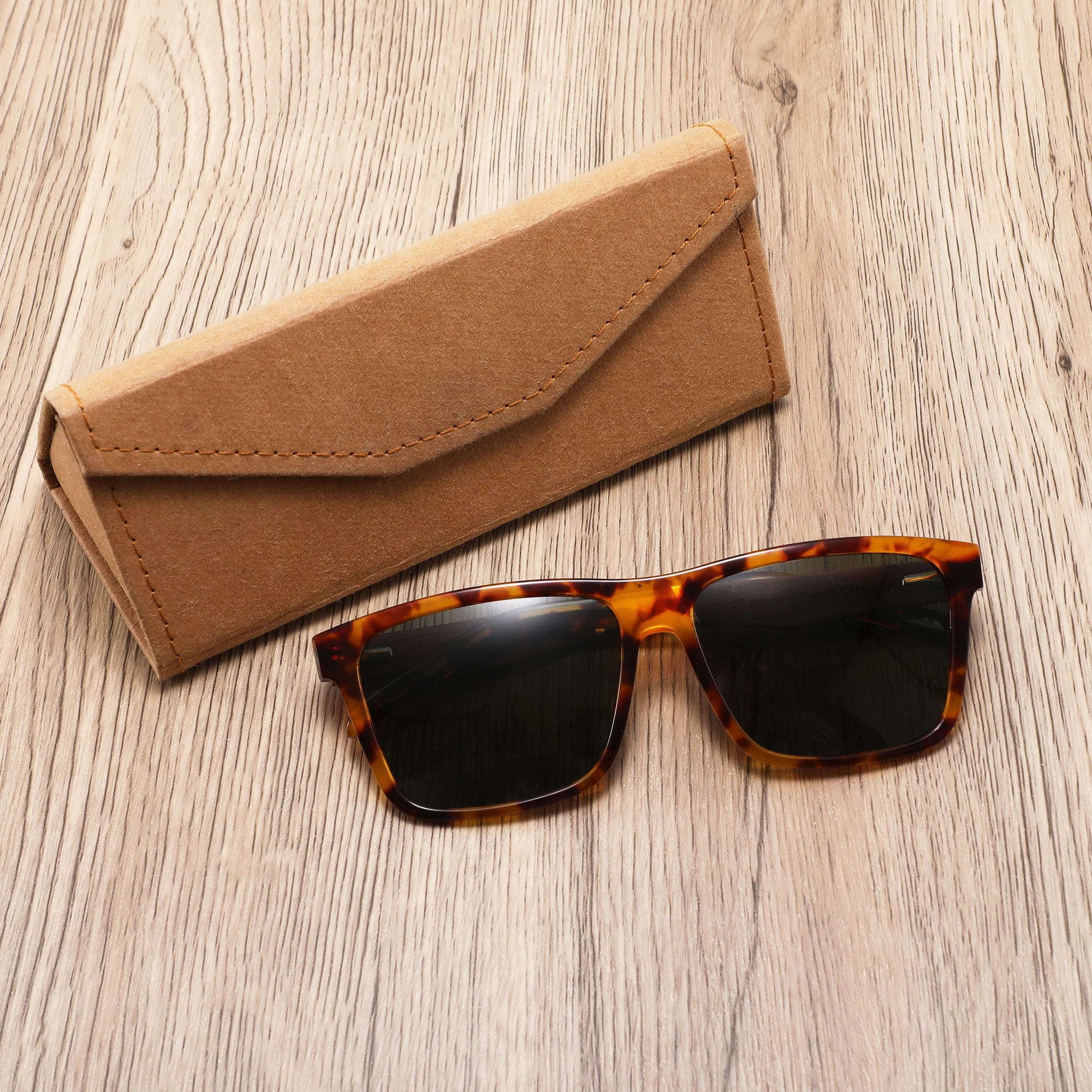 CONCHEN Wholesale OEM Customized Sun Glasses TAC Polarized Acetate Wood Temple Sunglasses