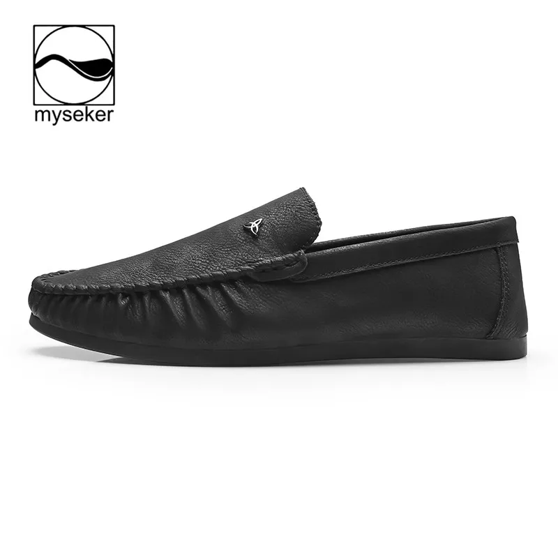 Wholesale Loafer T-Shirt Leather Mocasin Slippers For Men Red Bottom Loafers  Chaussure Homme Mocassin Originale Mens Sneakers black From m.