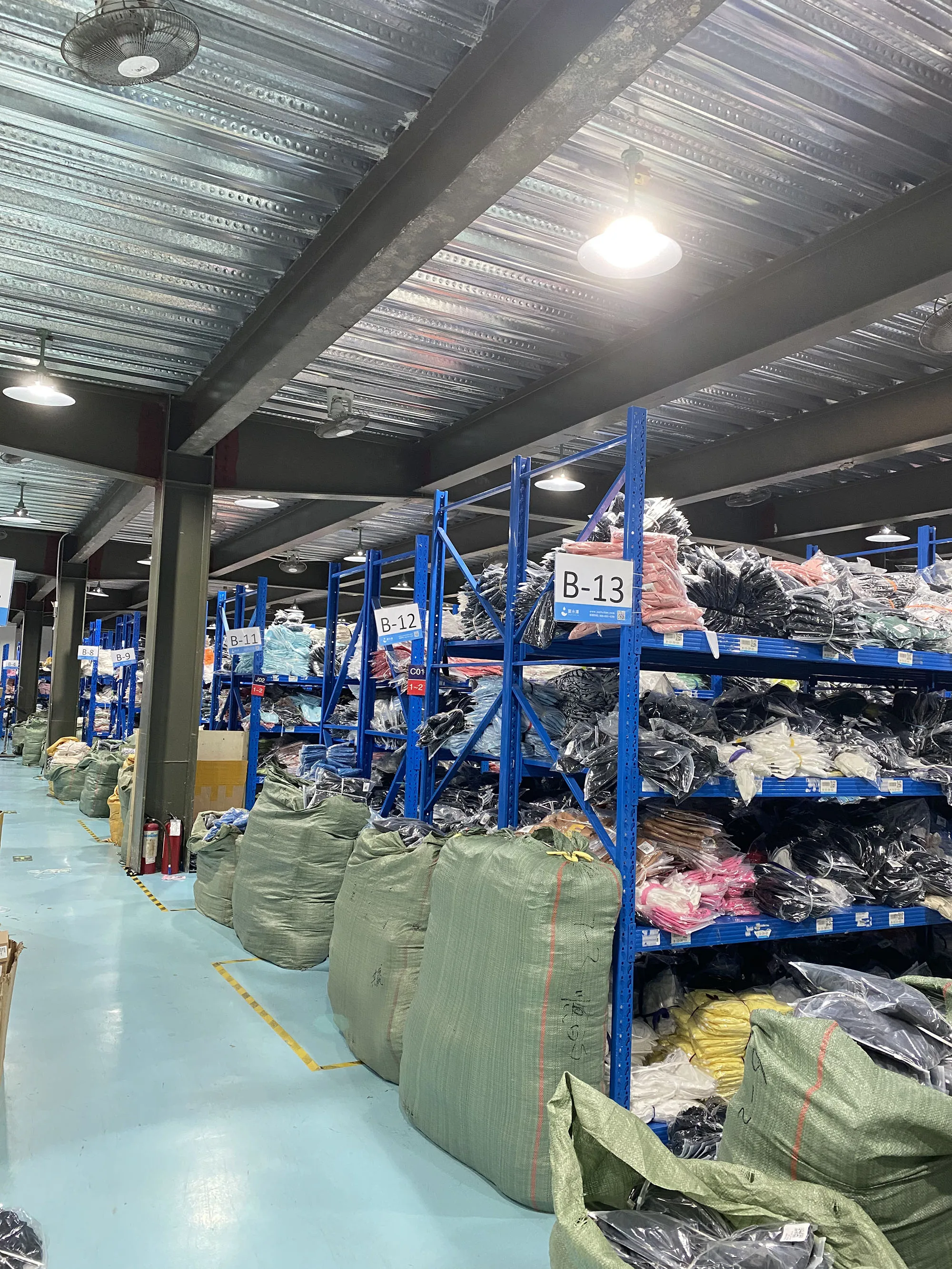 Yiwu Lucai Trading Co., Ltd. 3