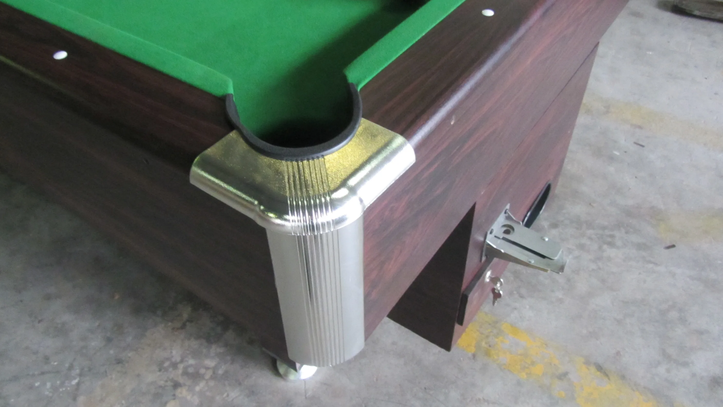 
 Прямая продажа с фабрики; 8 бассейн с шариками дешевые монеты работает бильярдные столы  