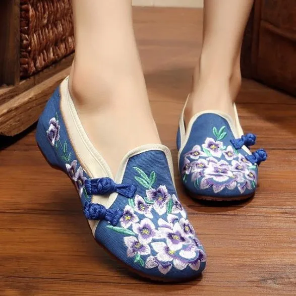 
Новинка, женские тканевые туфли в стиле старого Пекина с цветами персика, вышитые туфли в этническом стиле, танцевальные туфли с закрытым носком и низом из говяжьих сухожилий 