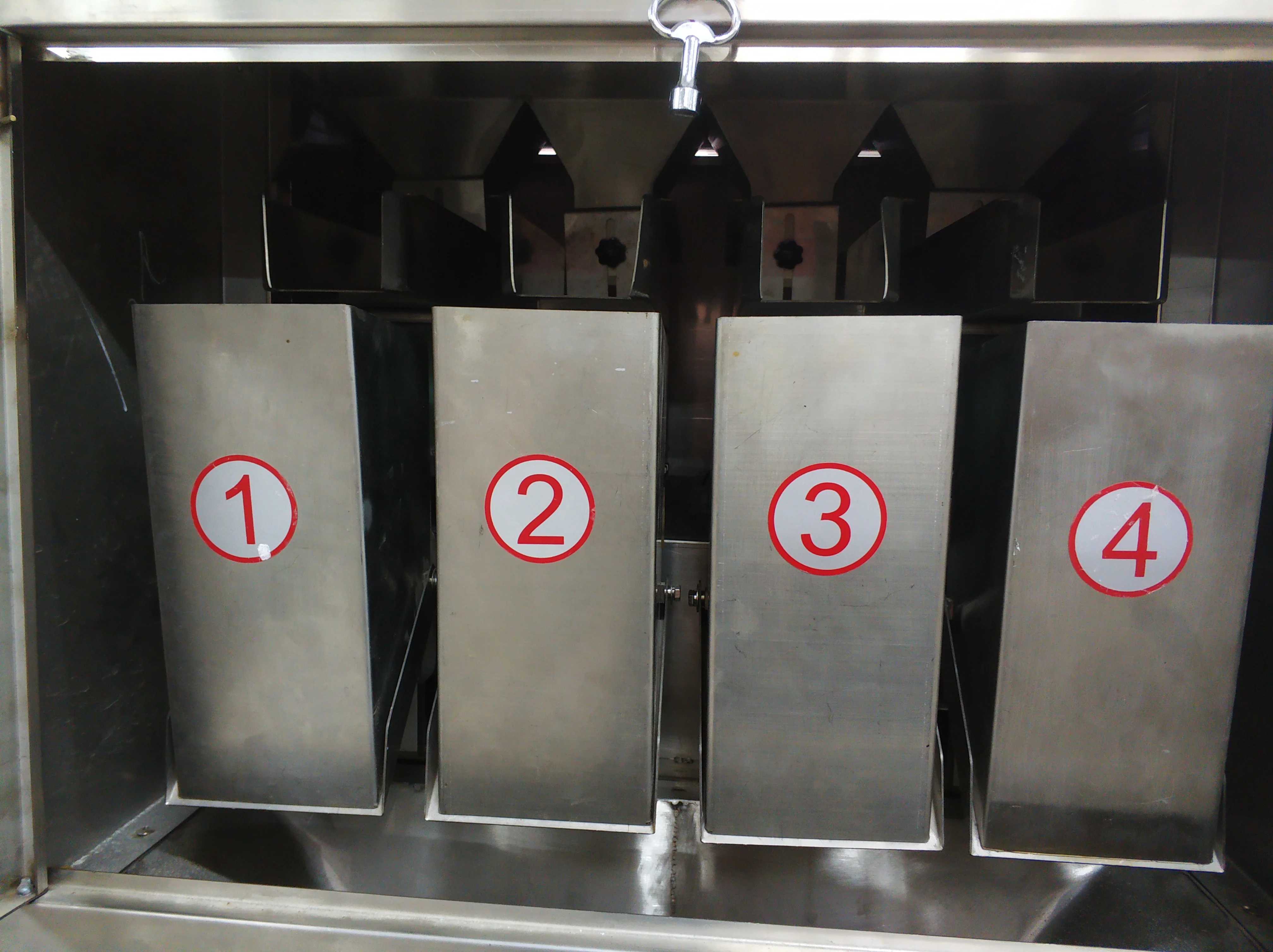 4 Linear Linear Weigher Packing Machine 5000g Coffee Linear Head Weigher Packing Machine