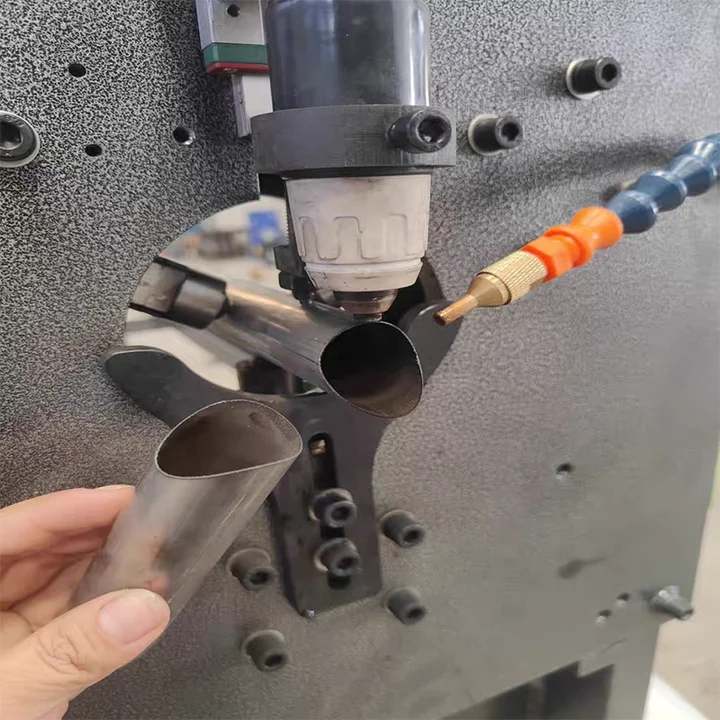 New Condition Integrated Yag Cutting Machine for Metal Burr-Free Technology for Square Tubes for Restaurants Manufacturing