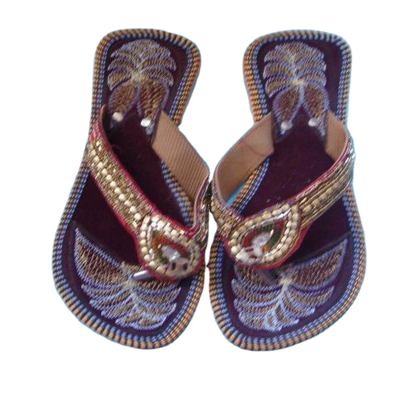 Scarpe da donna indiana Mojaries etnici pelle fatta a mano Khussa marrone infradito Scarpe Calzature donna Scarpe senza lacci Jutti e Mojari 