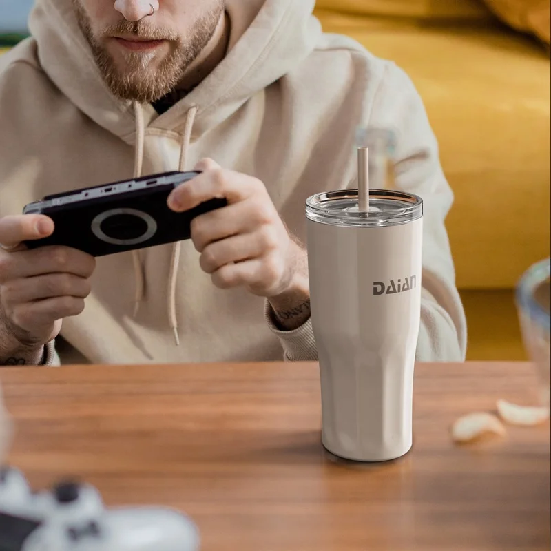 Новое поступление безопасный стакан Dishwashe 20 унций изолированный с двойными стенками из нержавеющей стали кружки для путешествий герметичной крышкой соломы