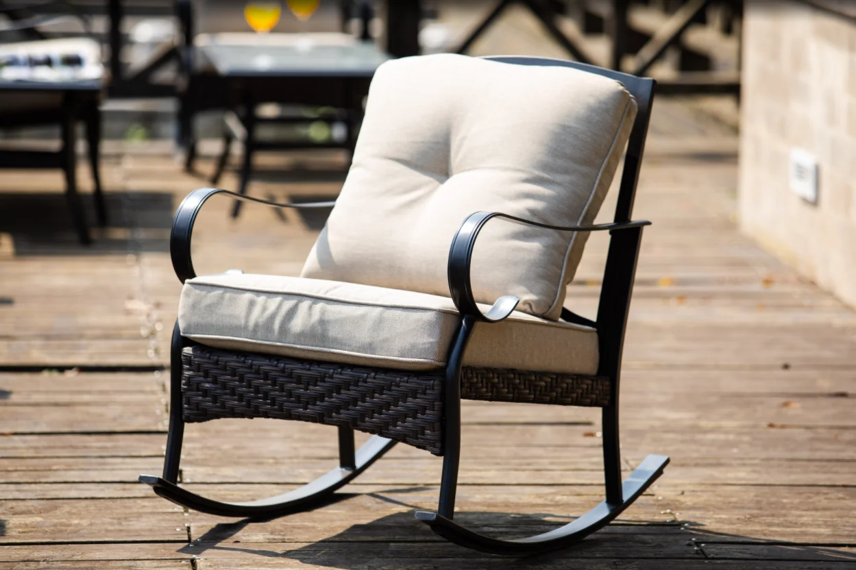 Rattan-Table-And-Chair