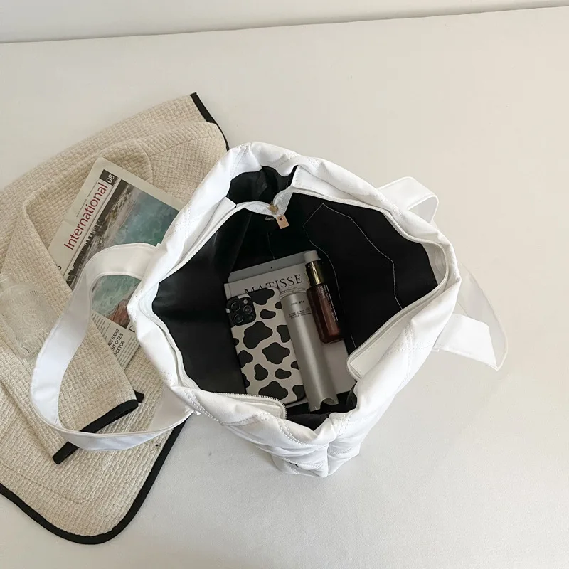 Large Capacity Nylon Women's Shoulder Bags Casual Trendy Thread Design Ladies Handbags Simple Solid Color Commuter Female Tote