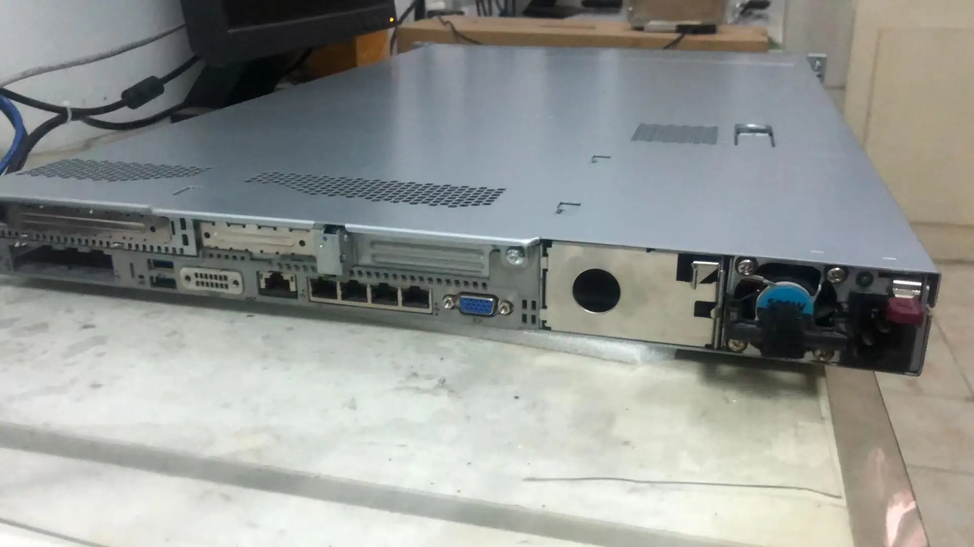 Hpe Proliant Dl360 Gen9 8 sff sas sata E5-2699v4 CPUラック