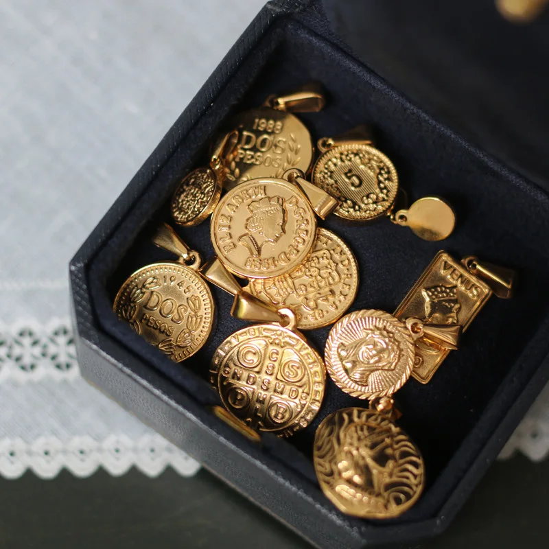 Pendentif Médaille Ancien – Plaqué Or – Breloque Solitaire – Vintage