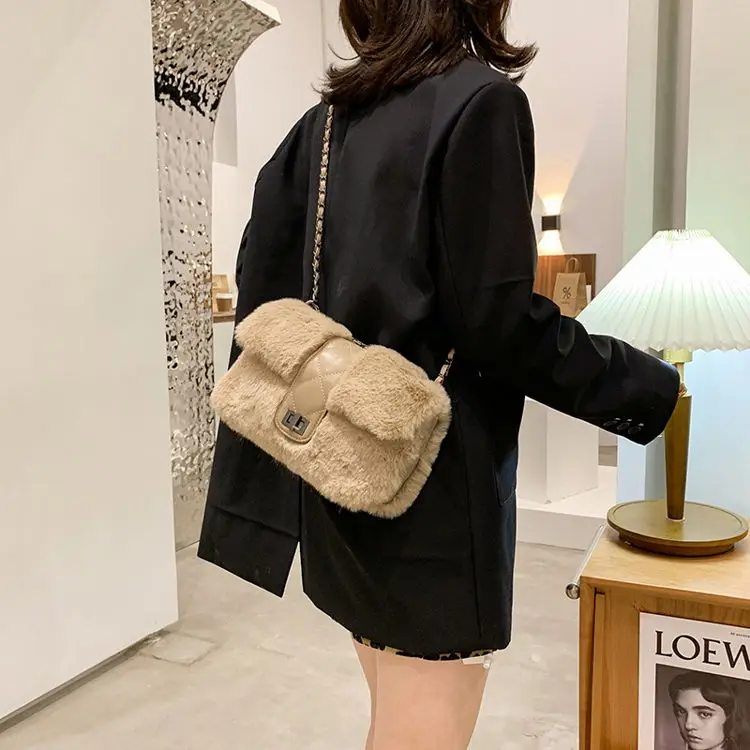 Wholesale Modern Ins Womens Hand Bags Soft Borse Donna Tracolla Hot Selling  2022 Winter Plush Handbags From m.