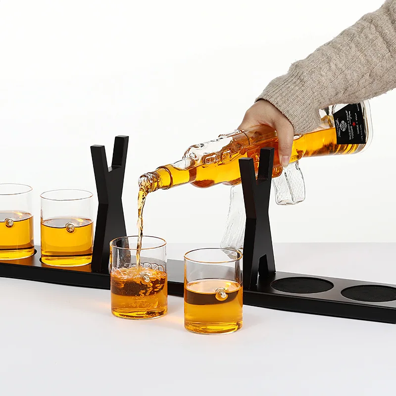 Earth whiskey glass decanter with wooden stand