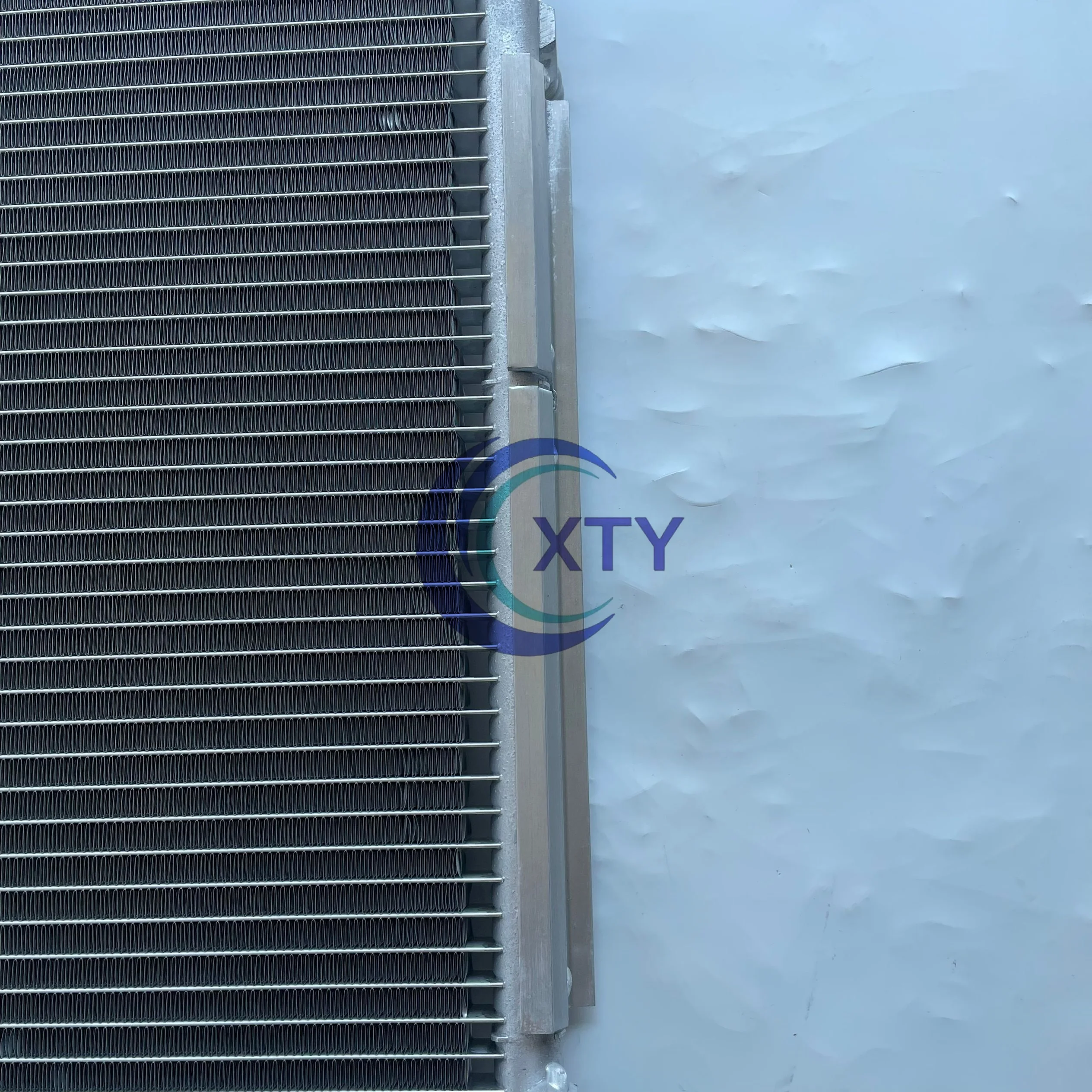 XTY Replacement Parts - High Quality Condenser for Carrier Transicold
