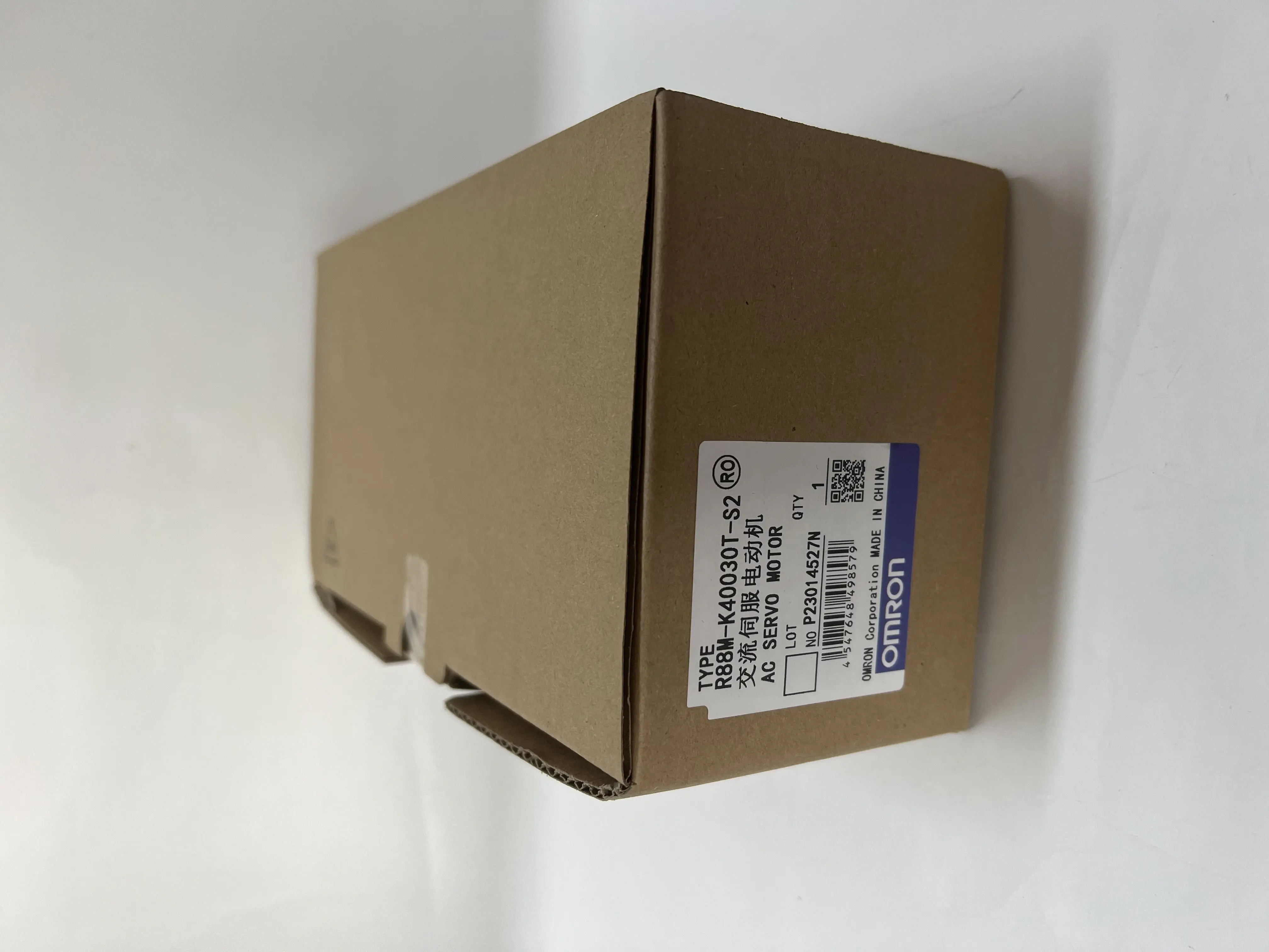 Omron AC Servo Motor R88M-K40030T-S2 Omron AC Servo Motor R88M-K40030T-S2