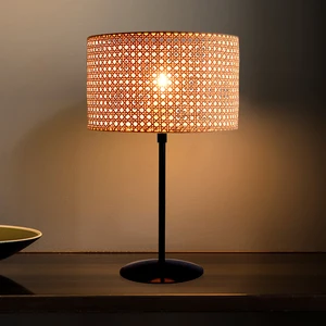 Wholesale Modern Design Indoor Home Decoration Hotel Restaurant Wooden Rattan Table Lamp