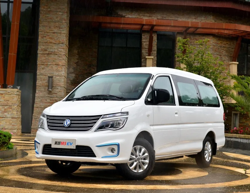 Полезный китайский dongfeng M5 ev mpv с роскошным грузовым фургоном