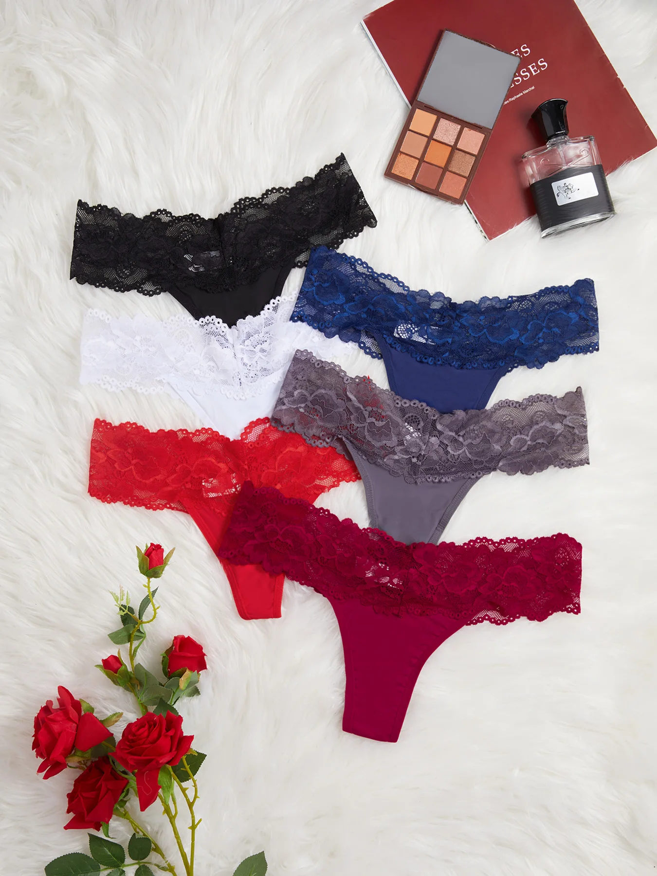 Shop on the New Eight-Color Optional Lace Pattern Lady Low Waist Panties Sexy Breathable Thongs Wholesale