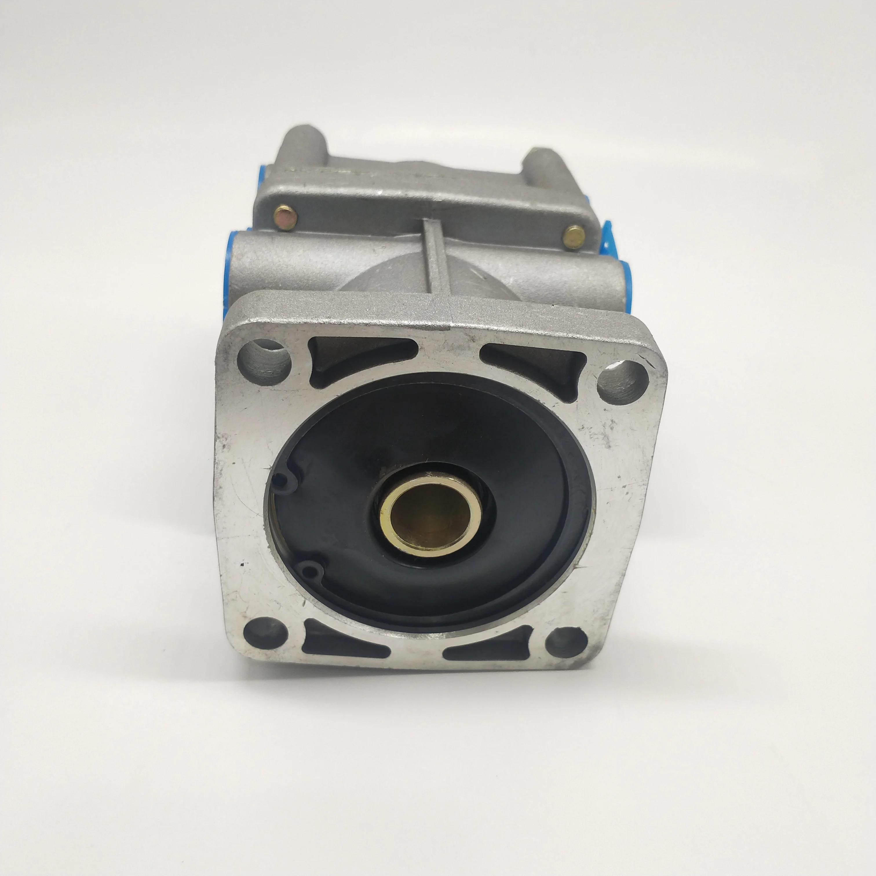 Foot Brake Valve Latest Technology for  Truck Air Brake Valve 4613150080