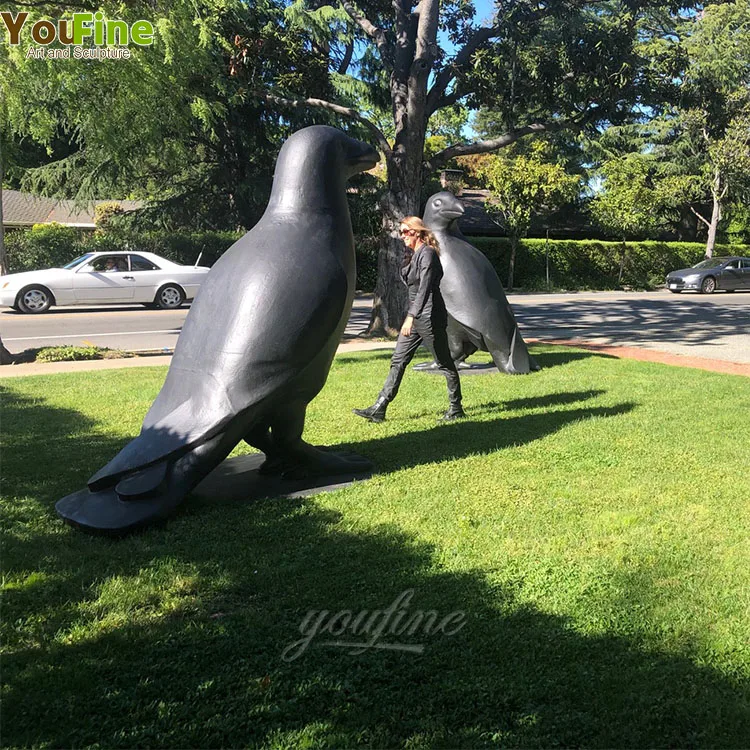 ブロンズ 飛翔する鳥の彫刻 高さ約30cm ブロンズ 飛翔する鳥の彫刻 高さ約30cm 圧倒的なボリューム感！世界