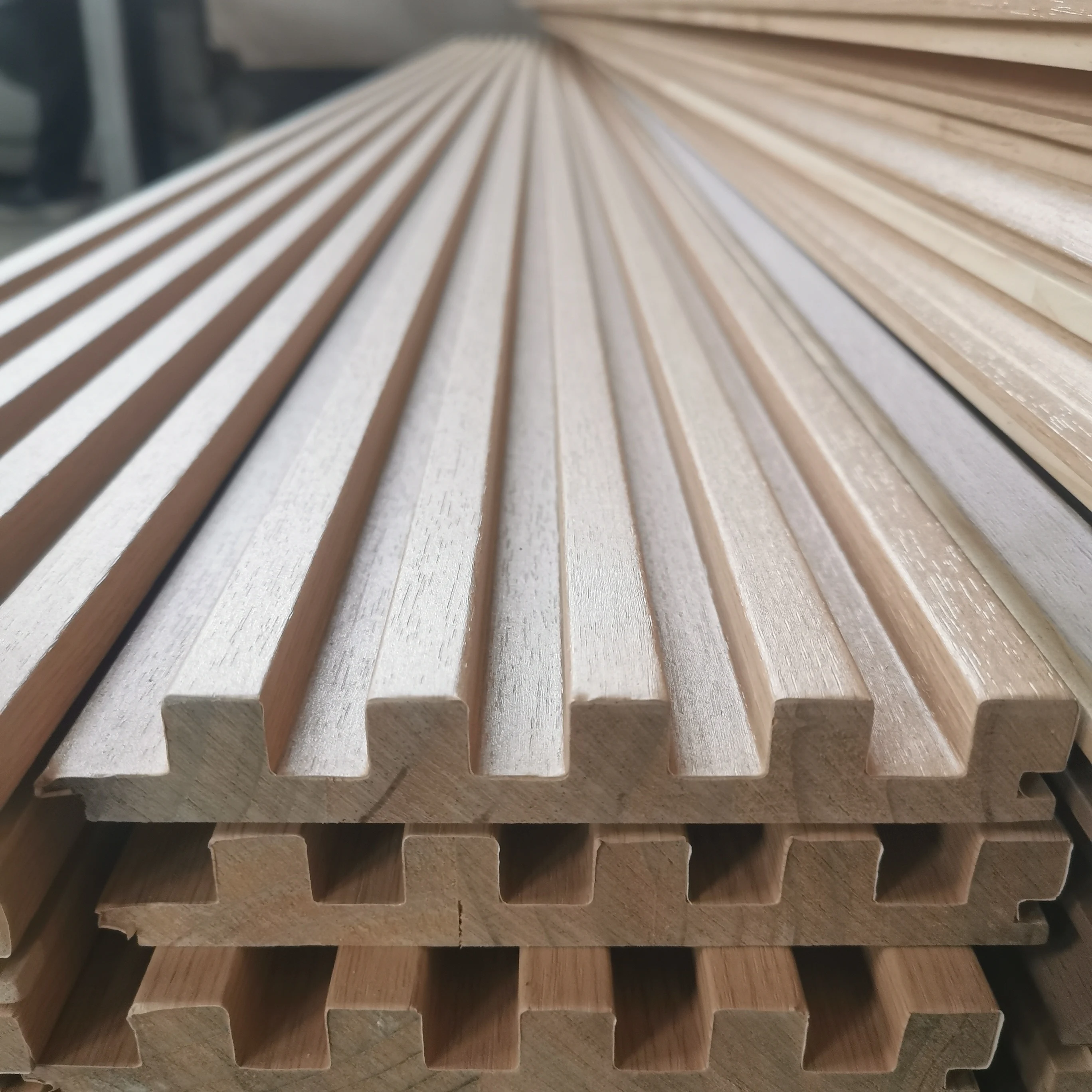 Fluted Slotted Wood Slat Wainscoting Panels for Living Room