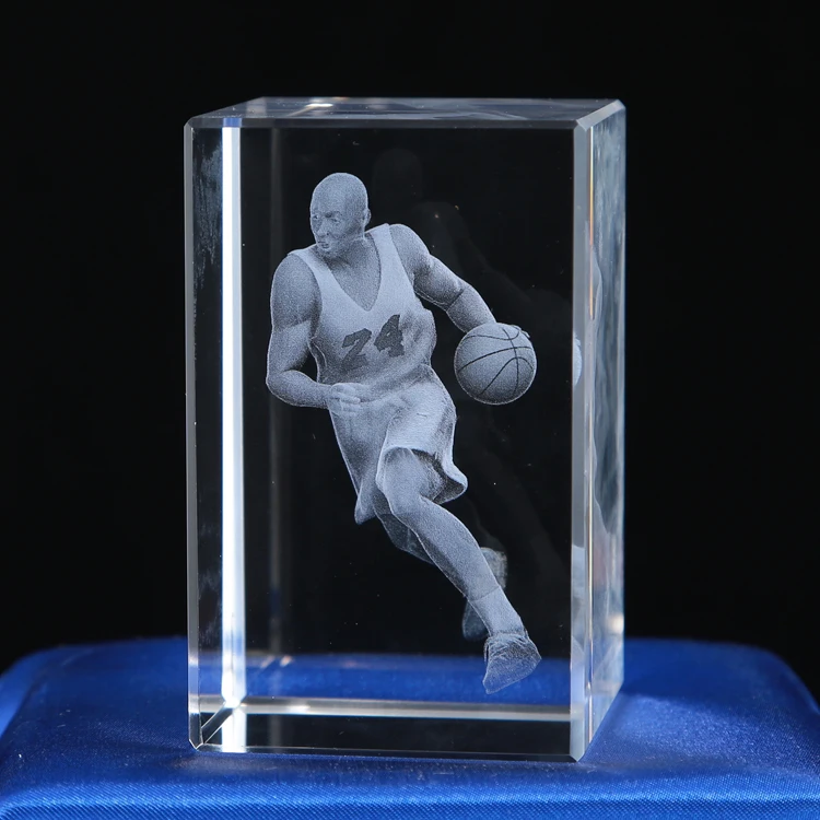 Beroemde basketbalracetype 3D geëtste kristallen basketbalgeschenken voor souvenirgeschenken