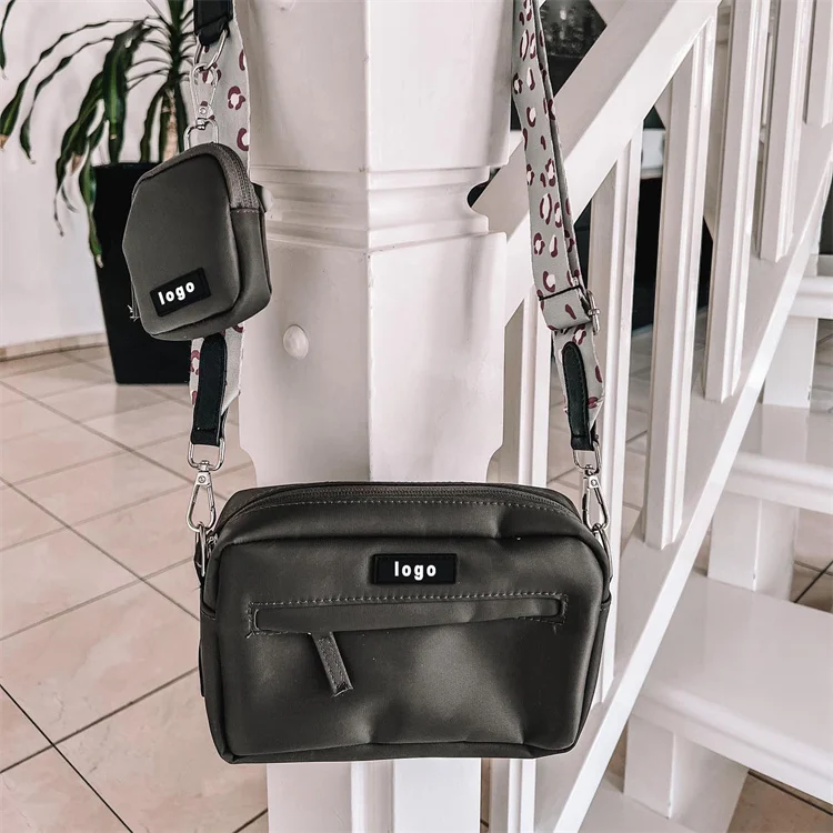 Waterproof Dog Walking Bag Designer Customized Training Dog Treat Pouch