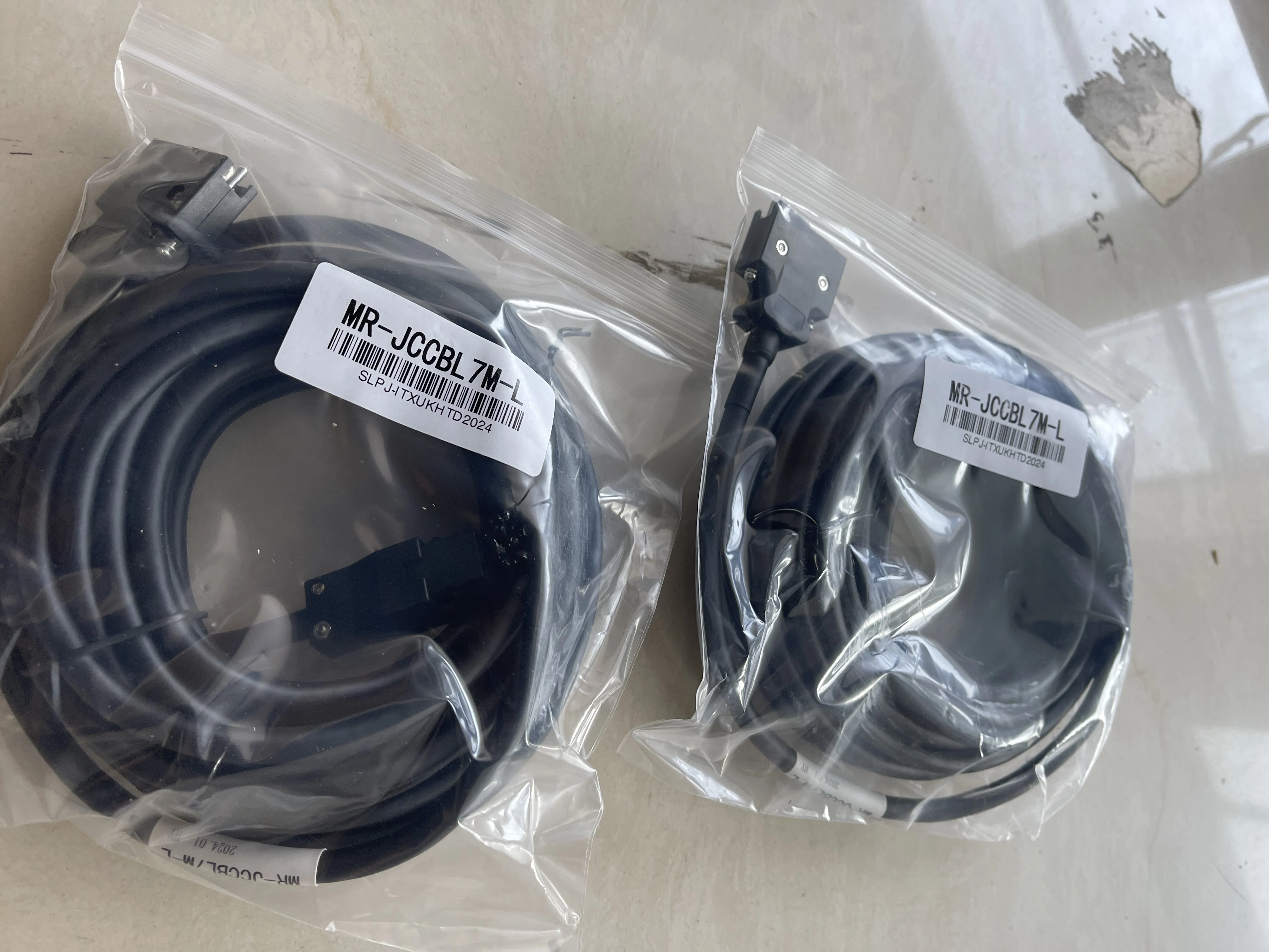 Mitsubishi Servo Motor Cable MR-JCCBL7M-L Mitsubishi Servo Motor Cable MR-JCCBL7M-L