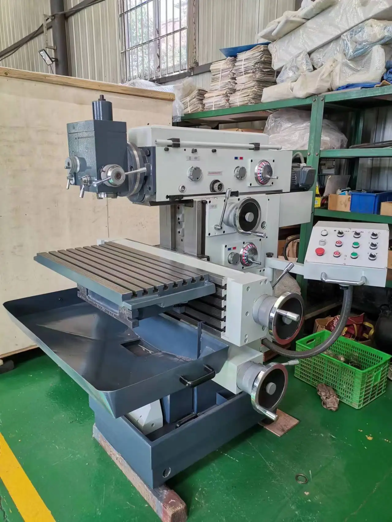Universal Milling Machine X8140a Swivel Head Milling Drill Machine