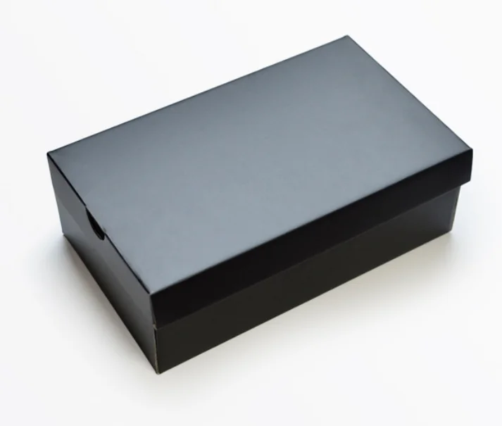 Custom Shipping Boxes Black Corrugated Cardboard Mailer with Gold Foil Embossing for Shoes Socks Garments Gifts Wraps Packaging