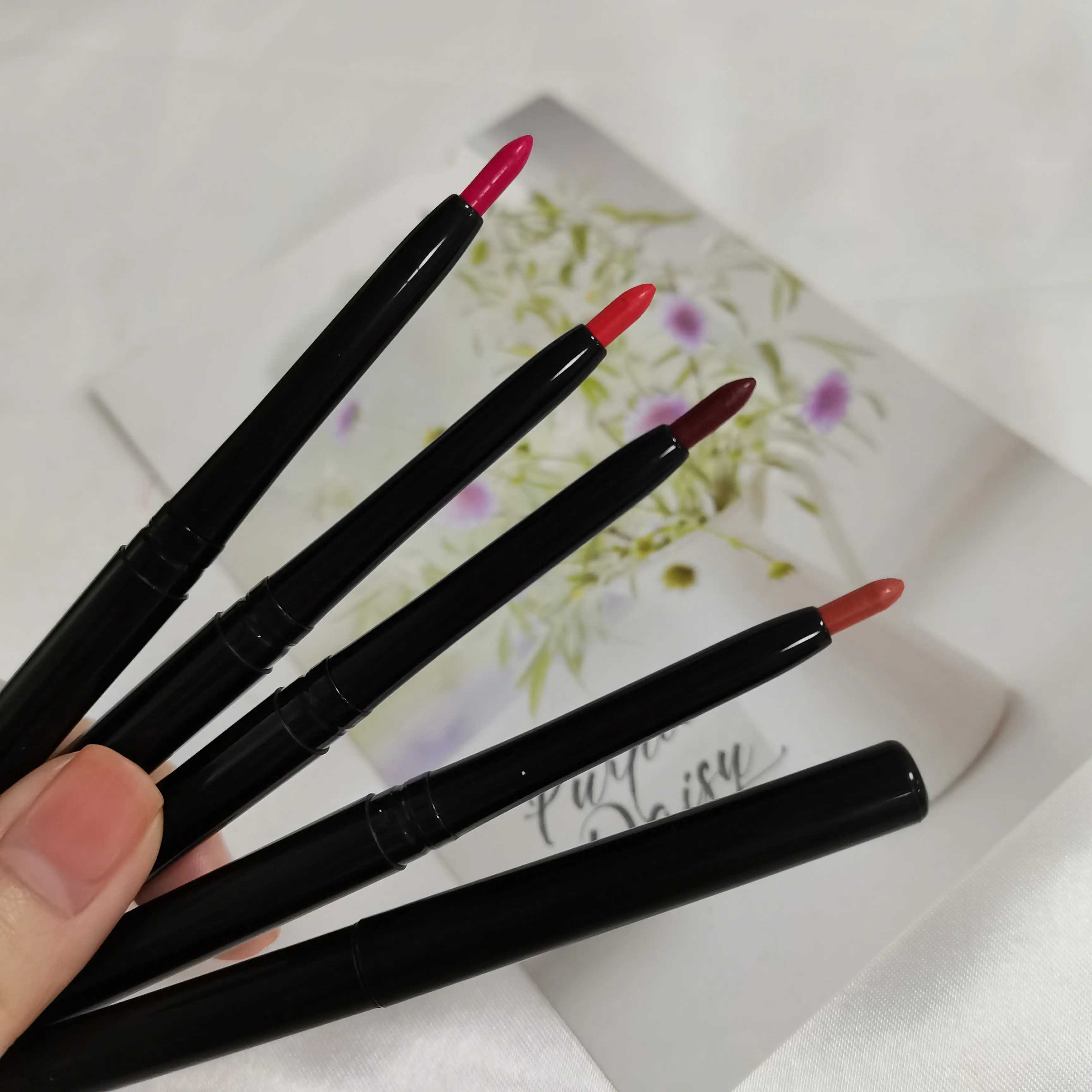 
Частная марка высокого пигмент Матовый для губ, подводка для губ, 12 видов цветов водонепроницаемый сделать свой собственный логотип карандаш для губ 