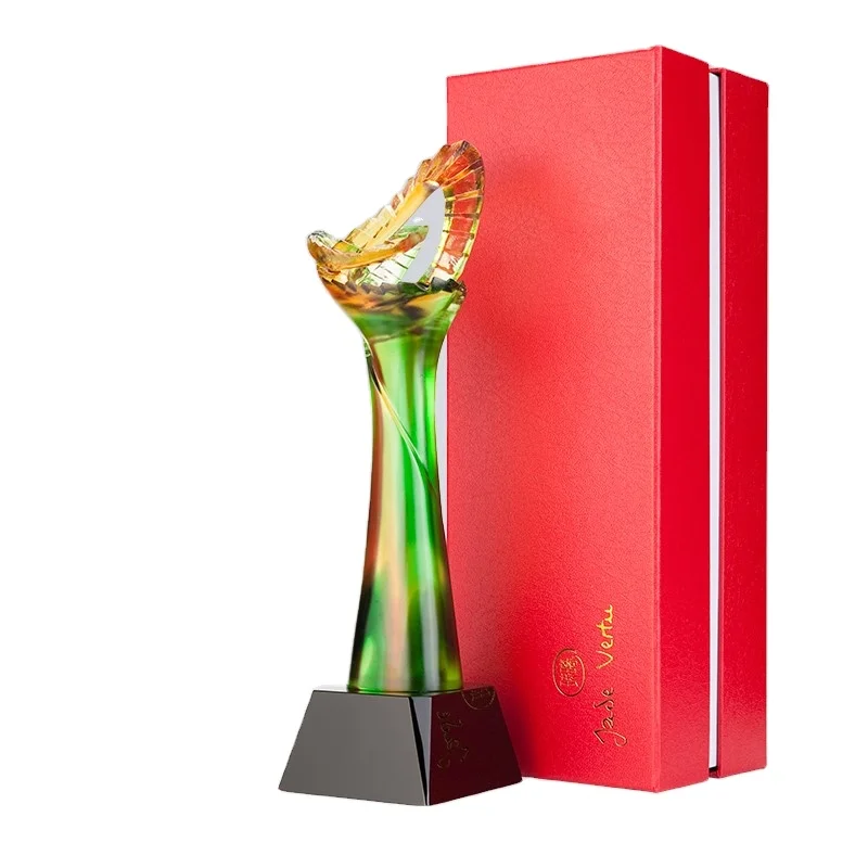 Small Bridge High Quality Design Liuli Crystal Trophy Custom Champions League Cup Trophy Commemorative Engraved Trophy