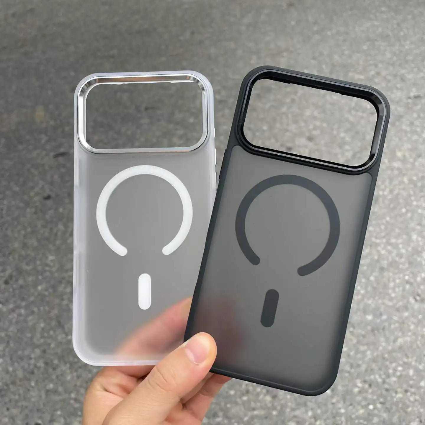 TranslucentShockproof Matte Mobile Phones Cover Magnetic Phone Case with Metal Camera Frame for IPhone 17 Pro